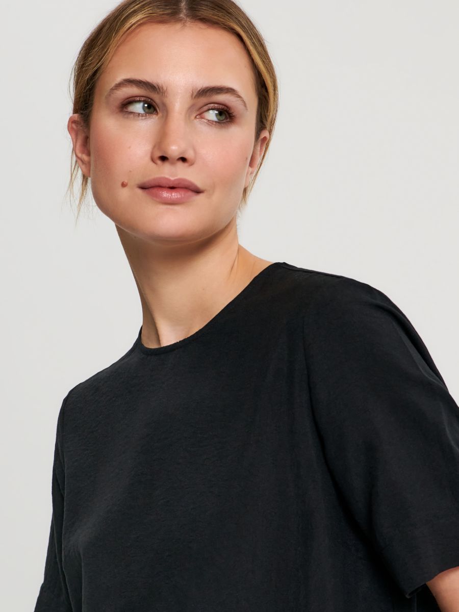 Bluzka Kolor czarny  6822J-99X