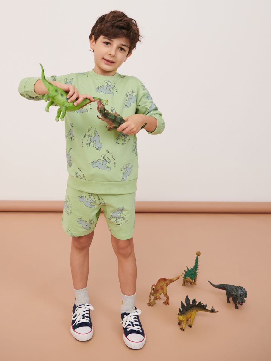 Komplet: bluza i szorty Kolor zielony  6568R-70X
