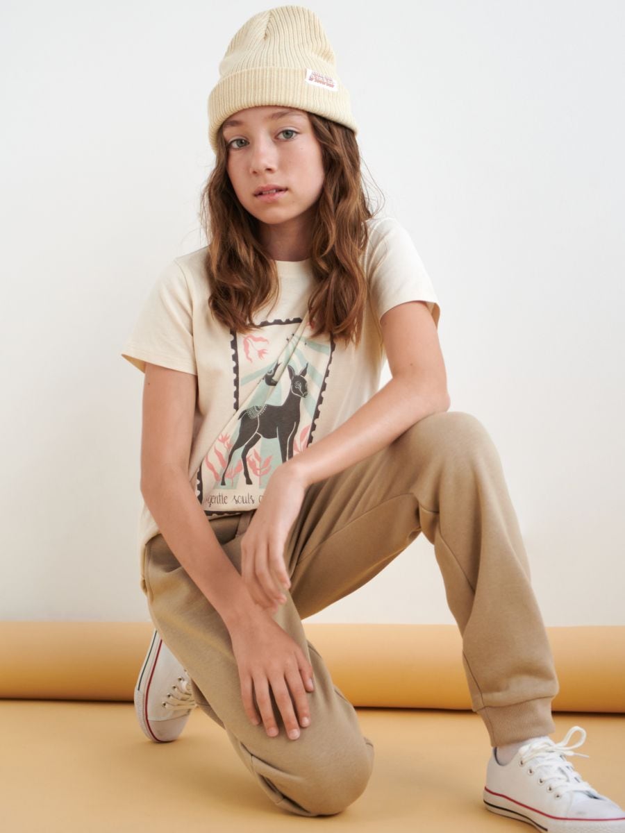 Spodnie dresowe jogger Kolor beżowy  8858M-80X