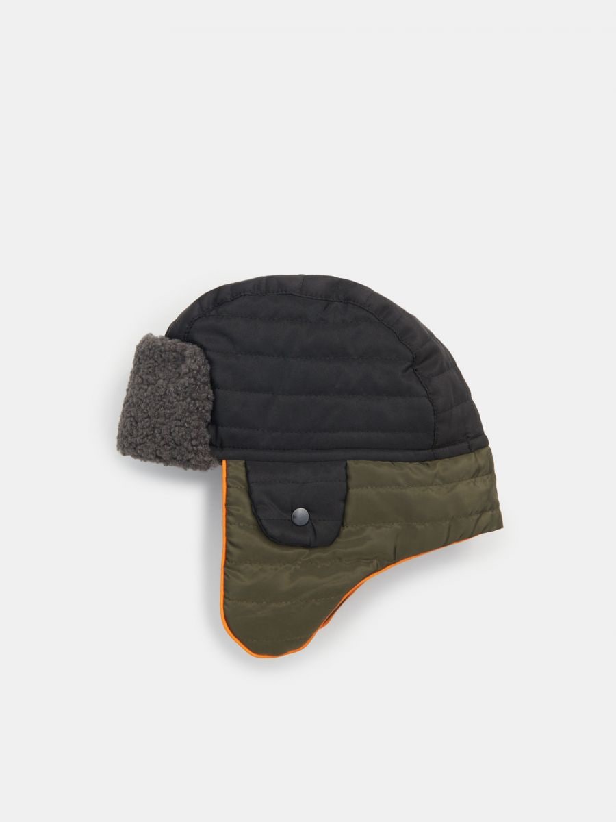 Czapka uszatka Kolor khaki  6595C-87X