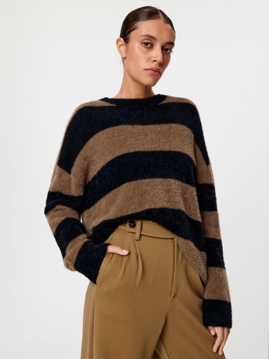 Spodnie materiałowe high waist Kolor brązowy  7733X-82X