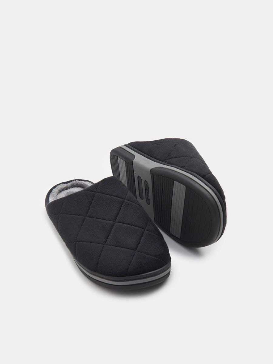 Kapcie Kolor czarny  7716U-99X