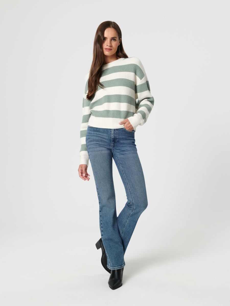 Jeansy flare mid waist Kolor niebieski  QE154-55J