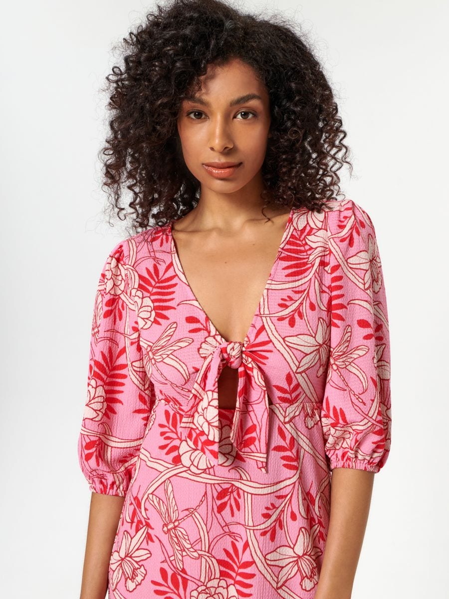 Sukienka maxi w kwiaty Kolor wielobarwny  6351T-MLC