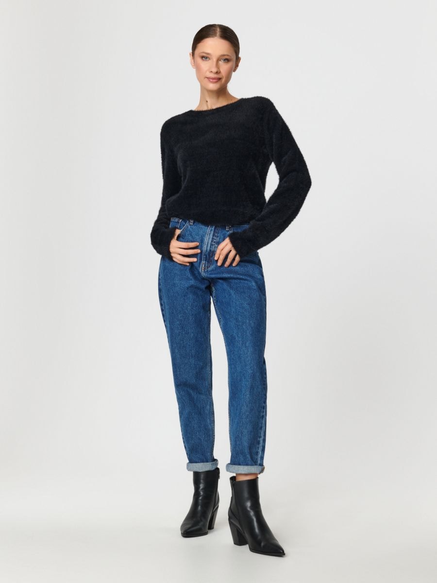 Sweter z miękkiej dzianiny Kolor czarny  3371X-99X
