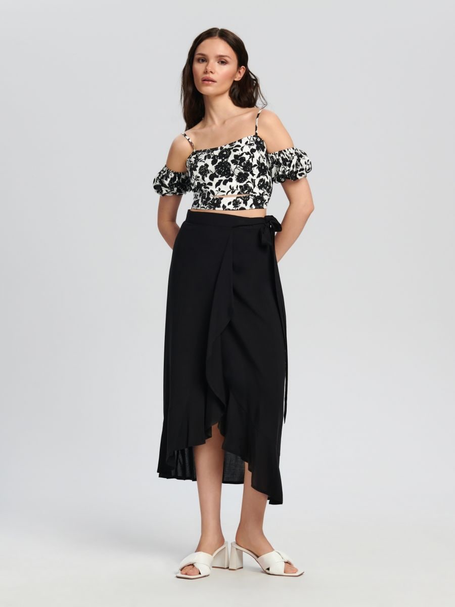 Crop top na ramiączkach Kolor czarny  6834J-99L