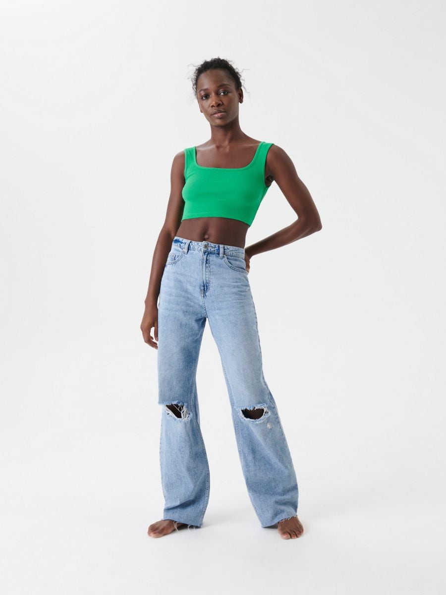 Crop top w prążki Kolor zielony  7159K-76X