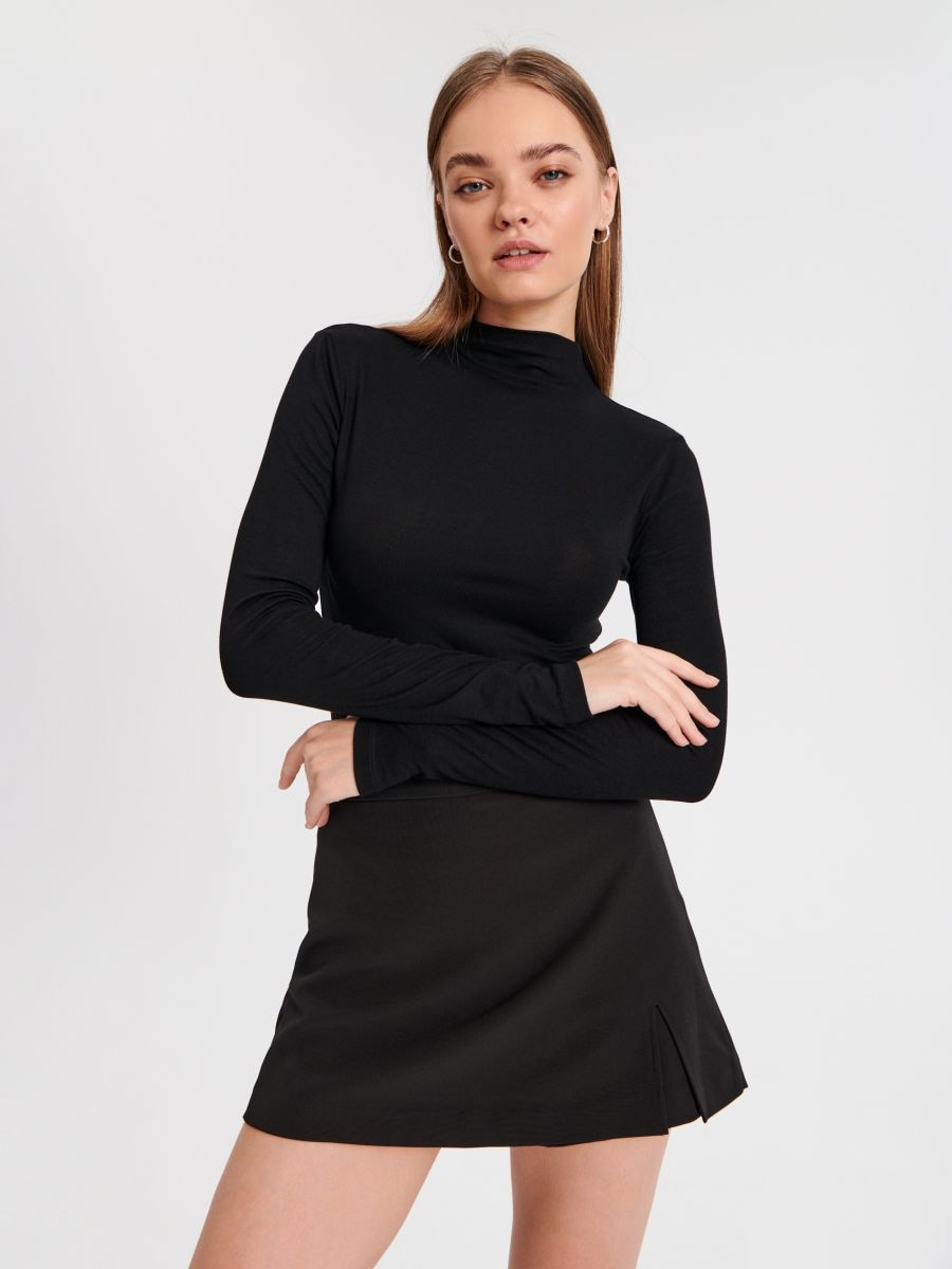 Bluzka ze stójką Kolor czarny  7362X-99X