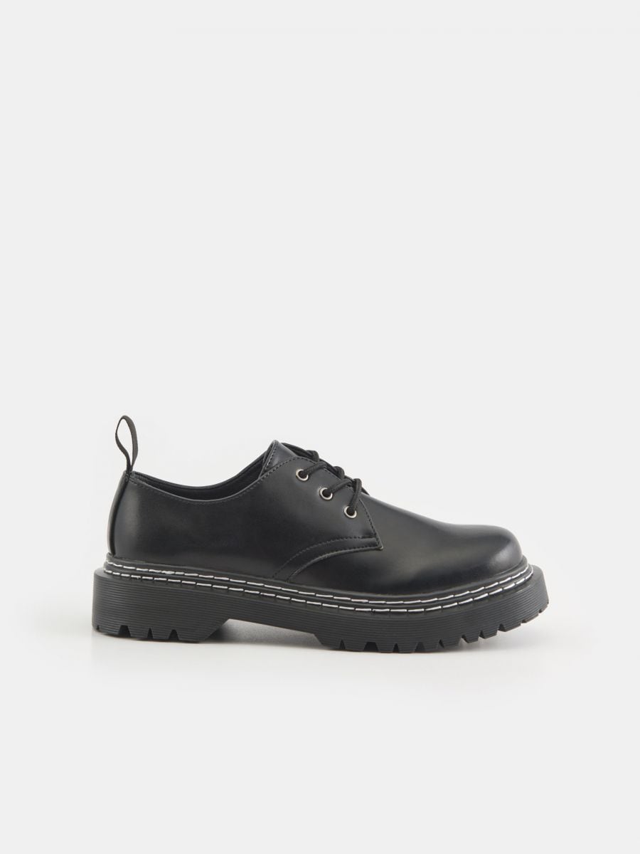 Półbuty Kolor czarny  8822W-99X