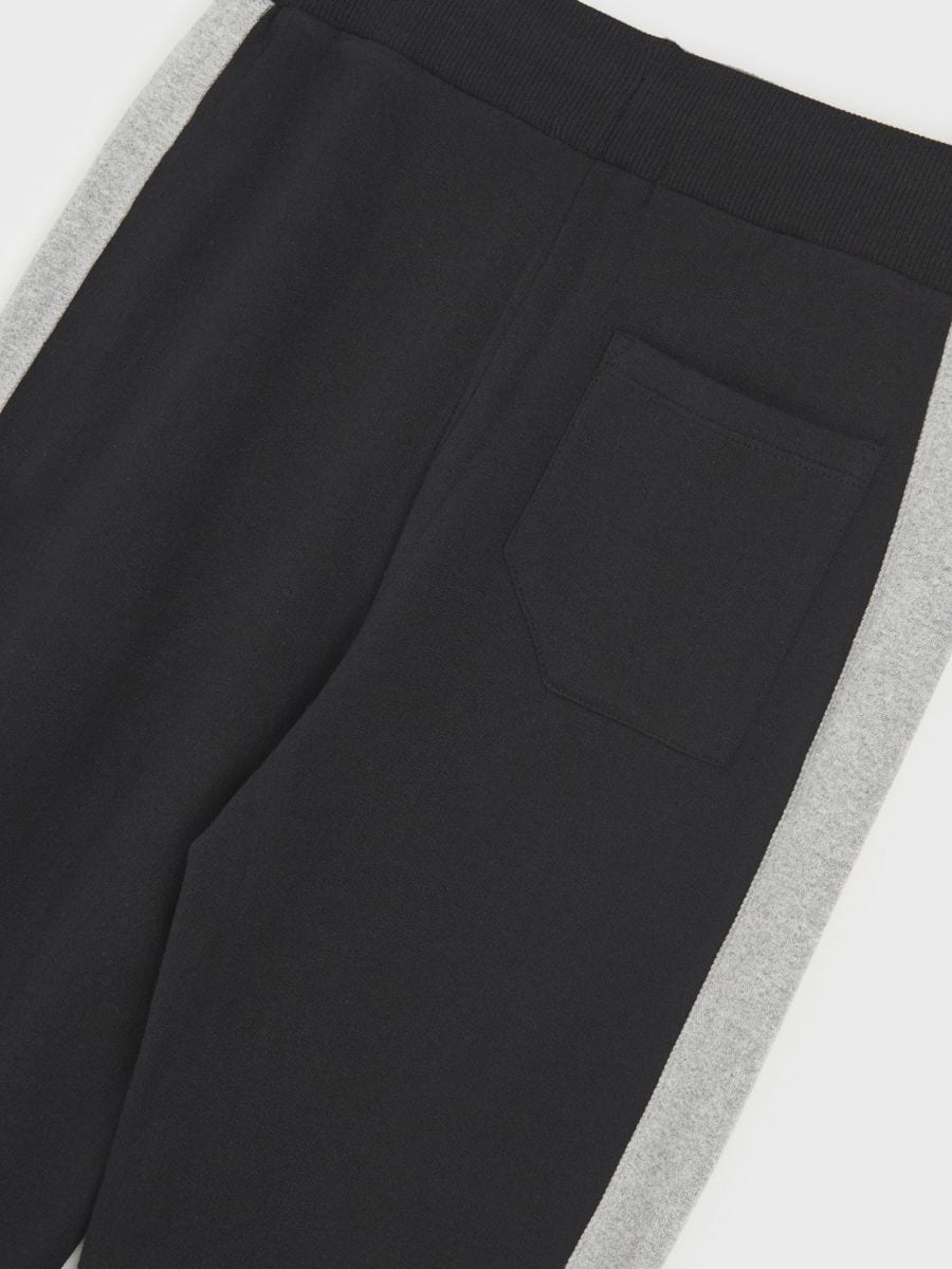 Spodnie dresowe jogger Kolor czarny  5910X-99X