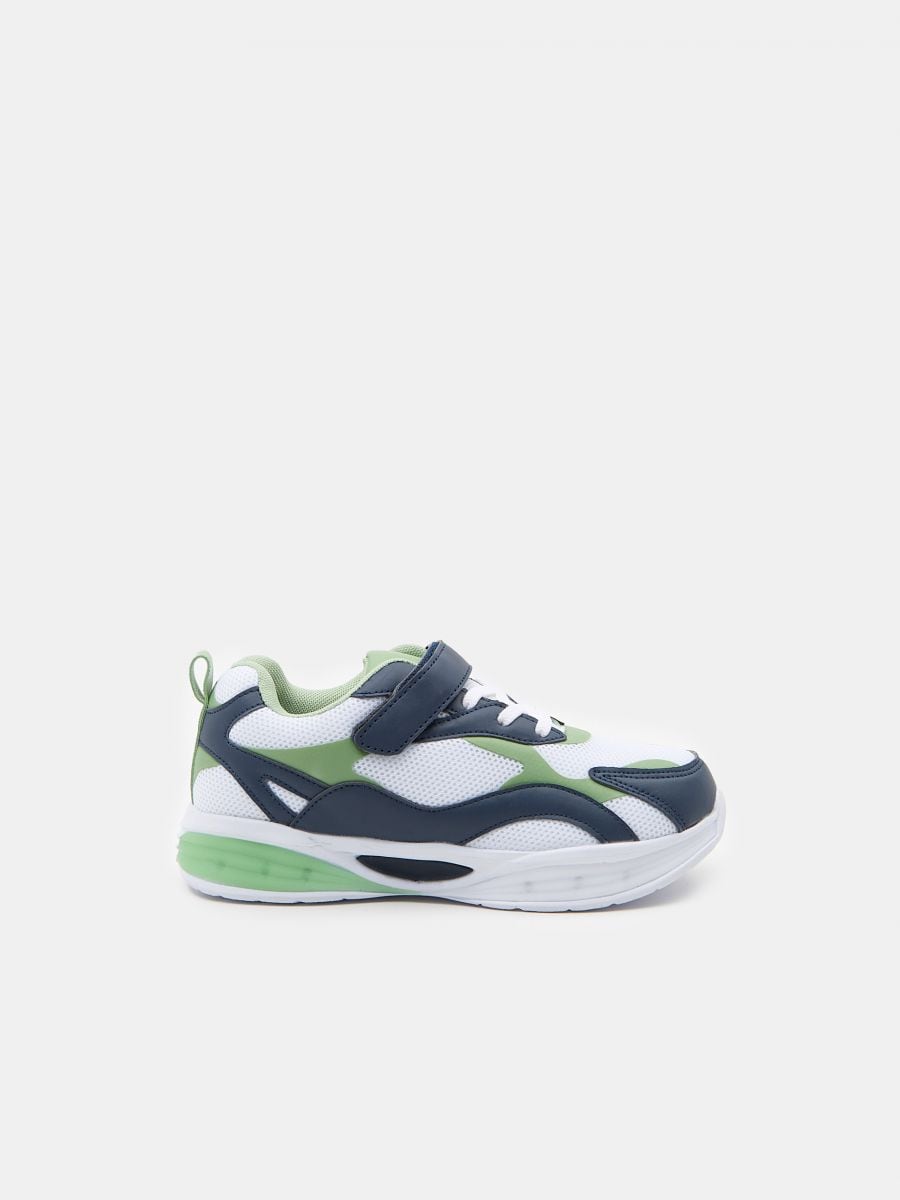Sneakersy Kolor zielony  7503R-77X