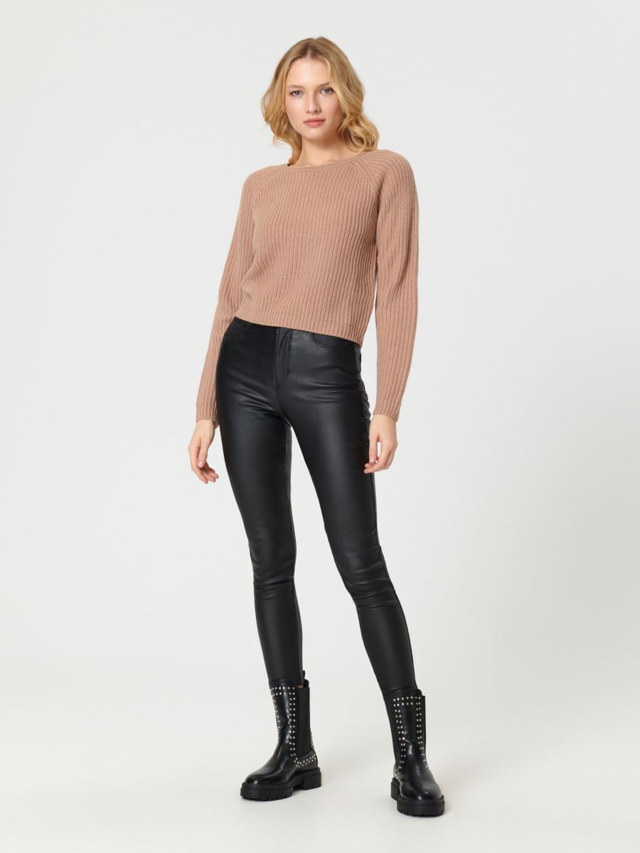 Sweter w prążki Kolor beżowy  7373J-80X