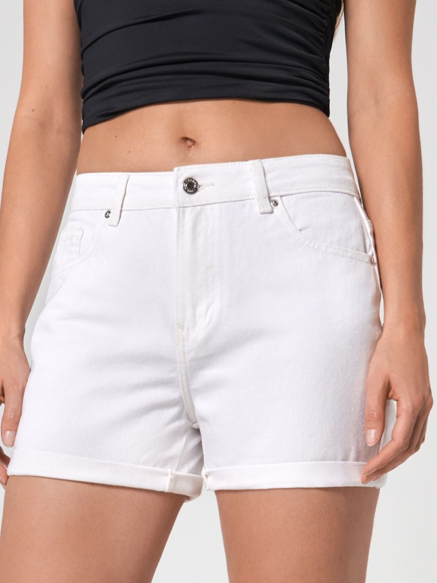 Szorty jeansowe mom high waist Kolor biały  0392U-00J
