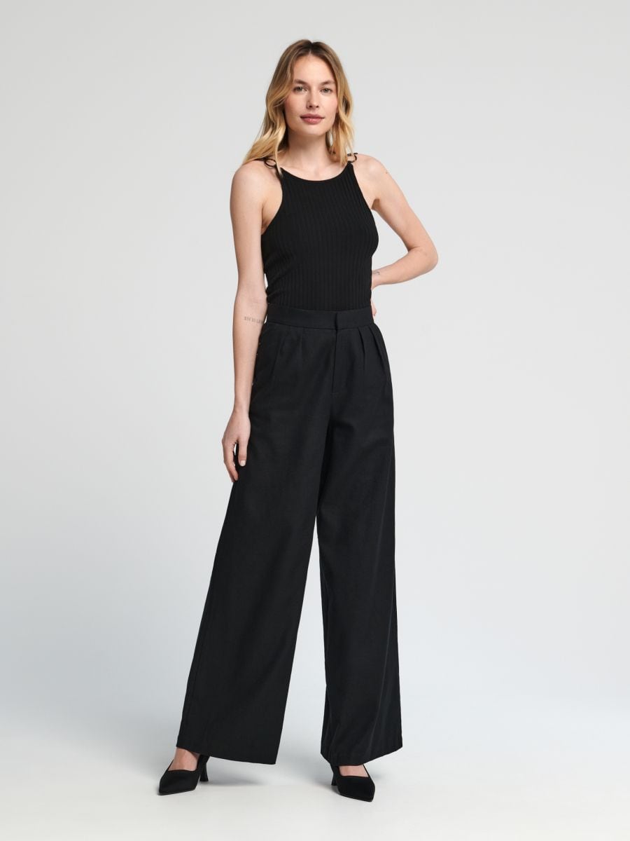 Top na ramiączkach Kolor czarny  LC827-99X
