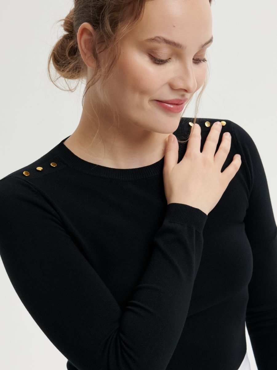 Sweter z ozdobnymi guzikami Kolor czarny  5157O-99X