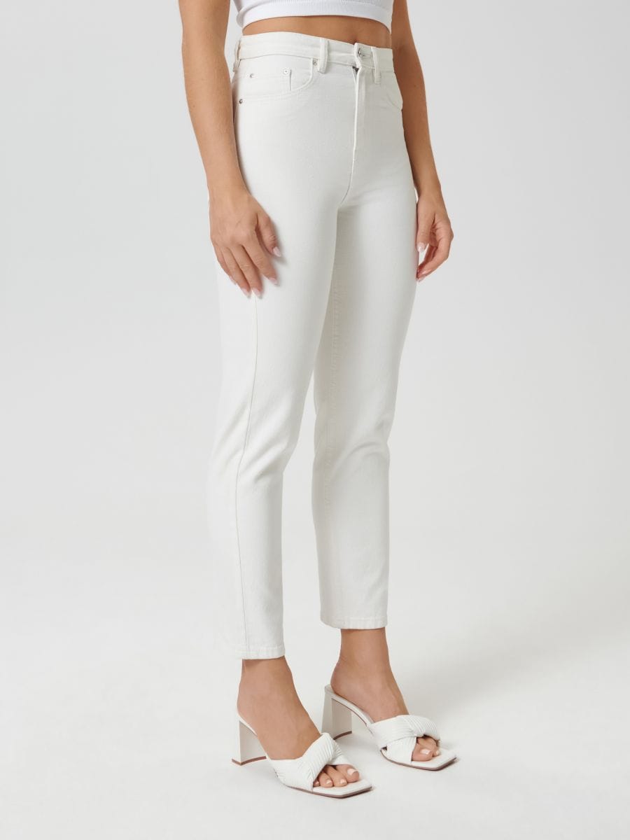 Jeansy mom high waist Kolor biały  6903F-00J