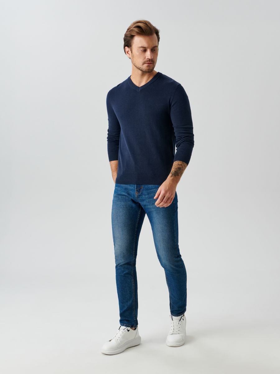 Sweter z dekoltem w serek Kolor granatowy  0188J-59X