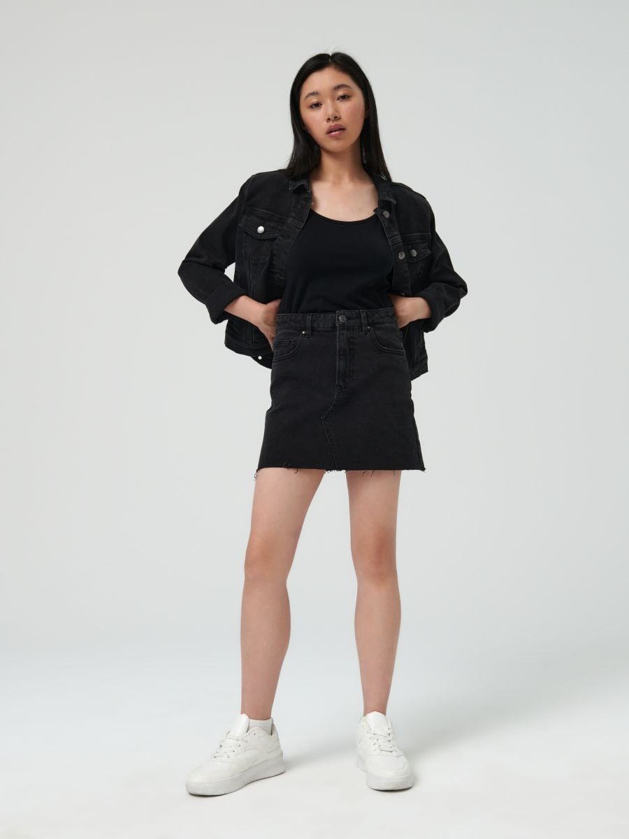 Spódnica mini jeansowa Kolor czarny  6057J-99J