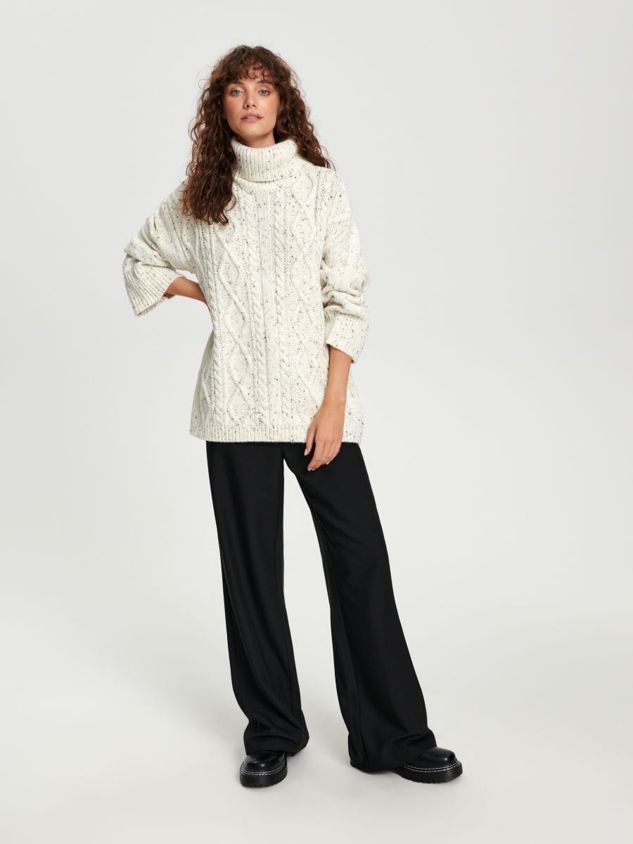 Sweter z golfem Kolor kremowy  7344J-12M