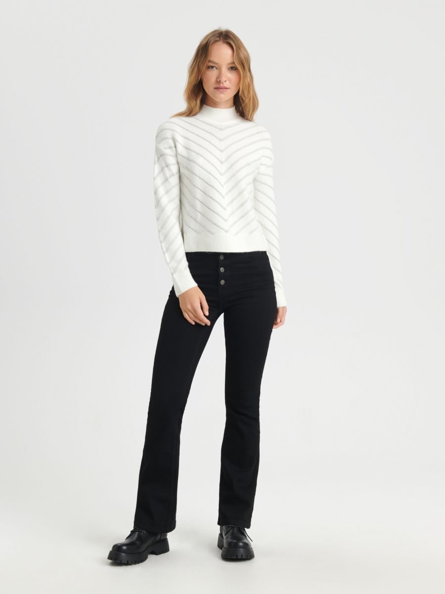 Sweter ze stójką Kolor kremowy  7462J-01X