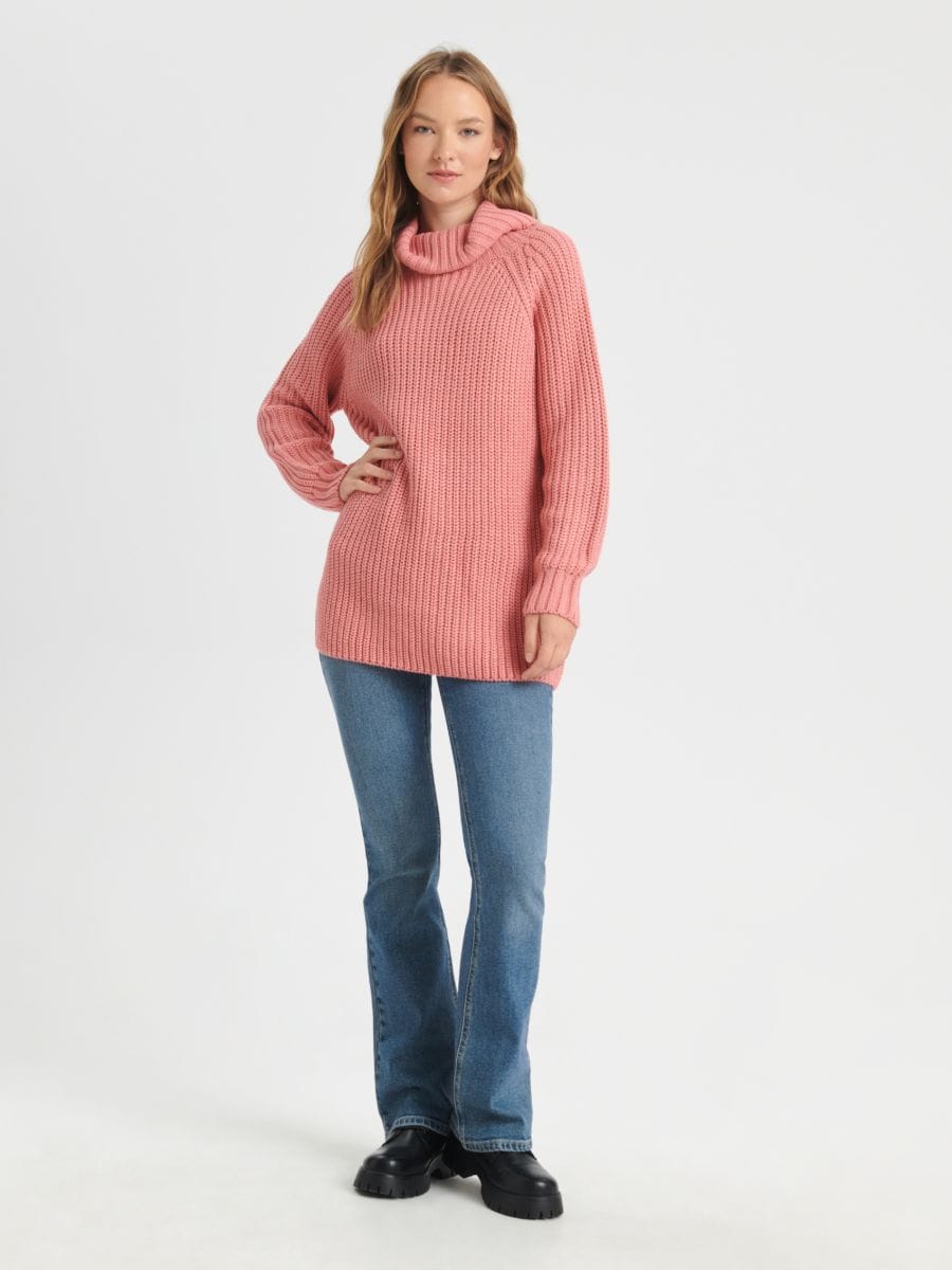 Sweter z golfem Kolor różowy  7422J-38X