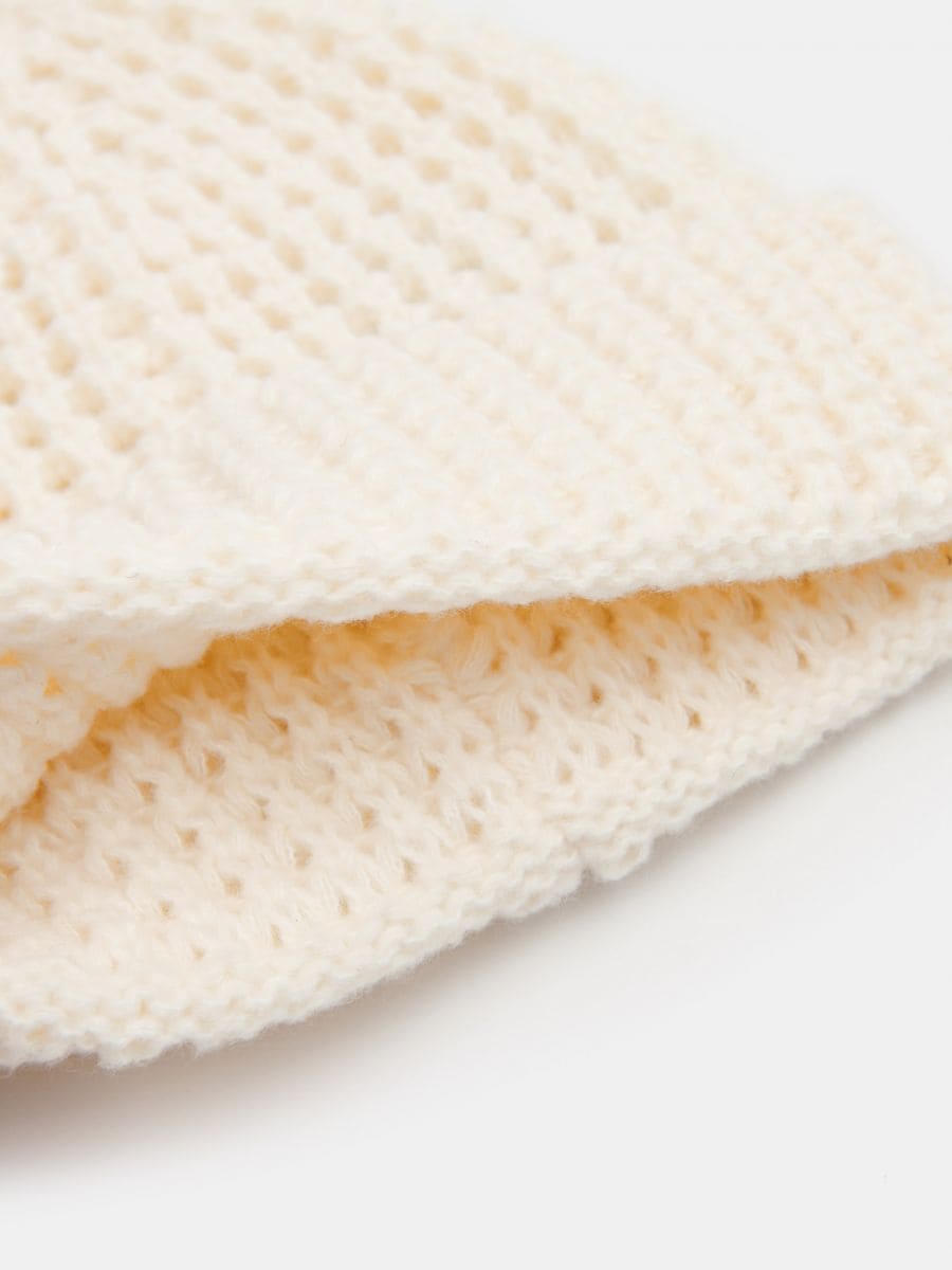 Czapka beanie Kolor kremowy  8729F-01X