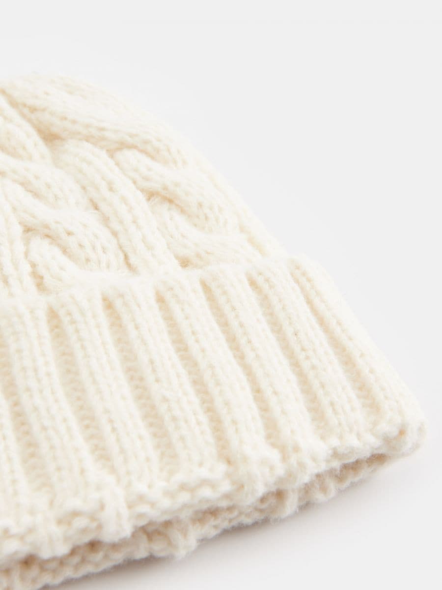 Czapka beanie Kolor kremowy  1352X-01X