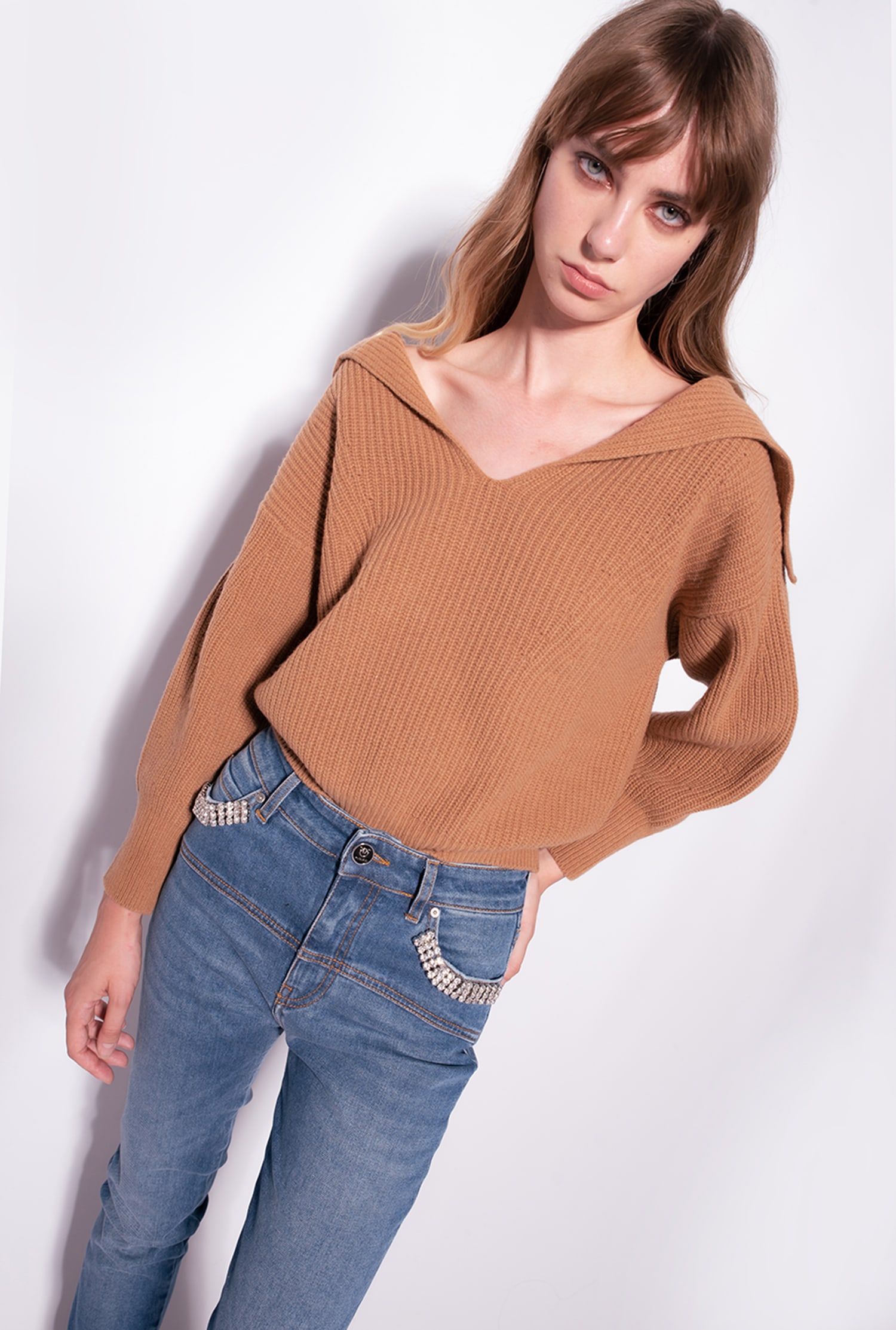 Skinny jeans with rhinestones