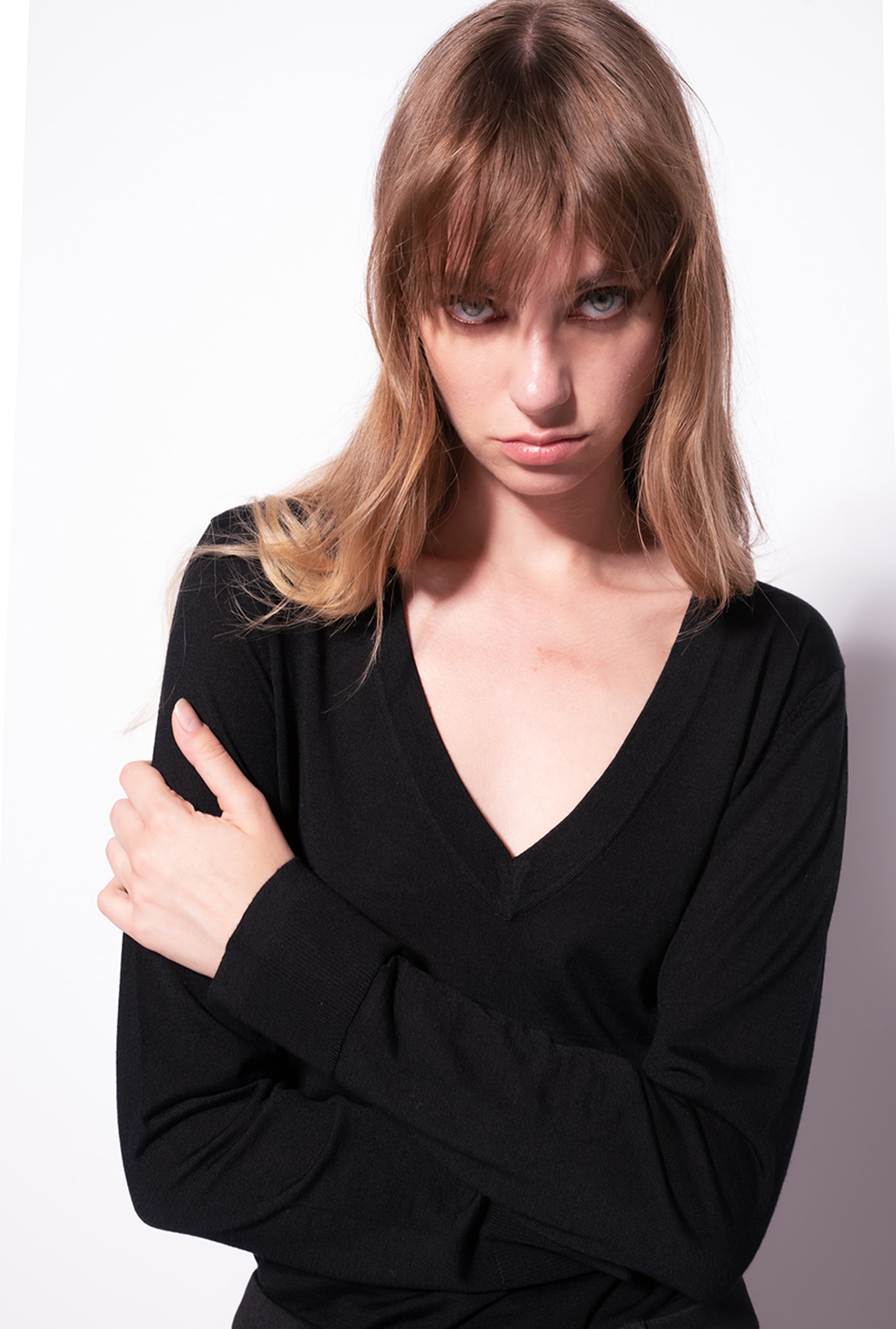 Colour-block V-neck sweater