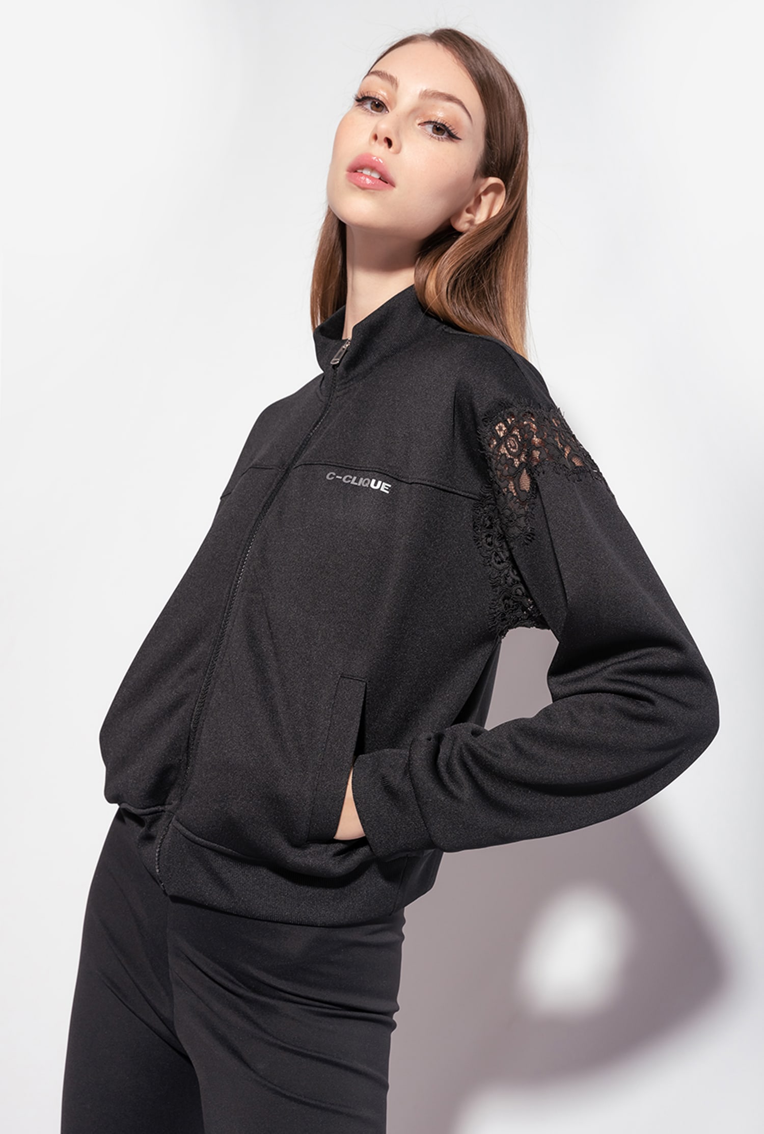 Technical sweatshirt with lace