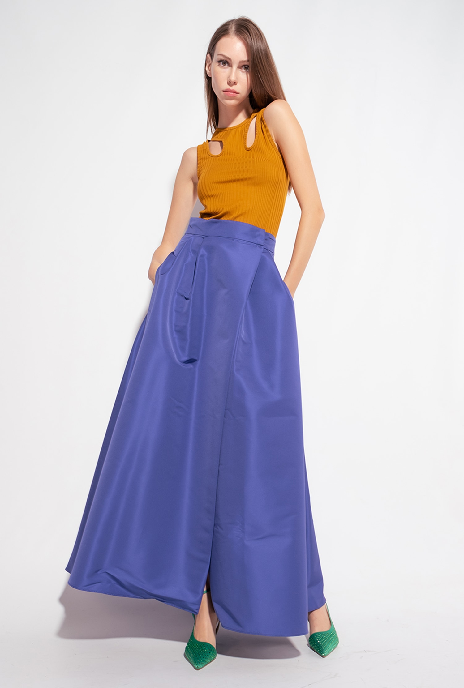 Elegant maxi-skirt