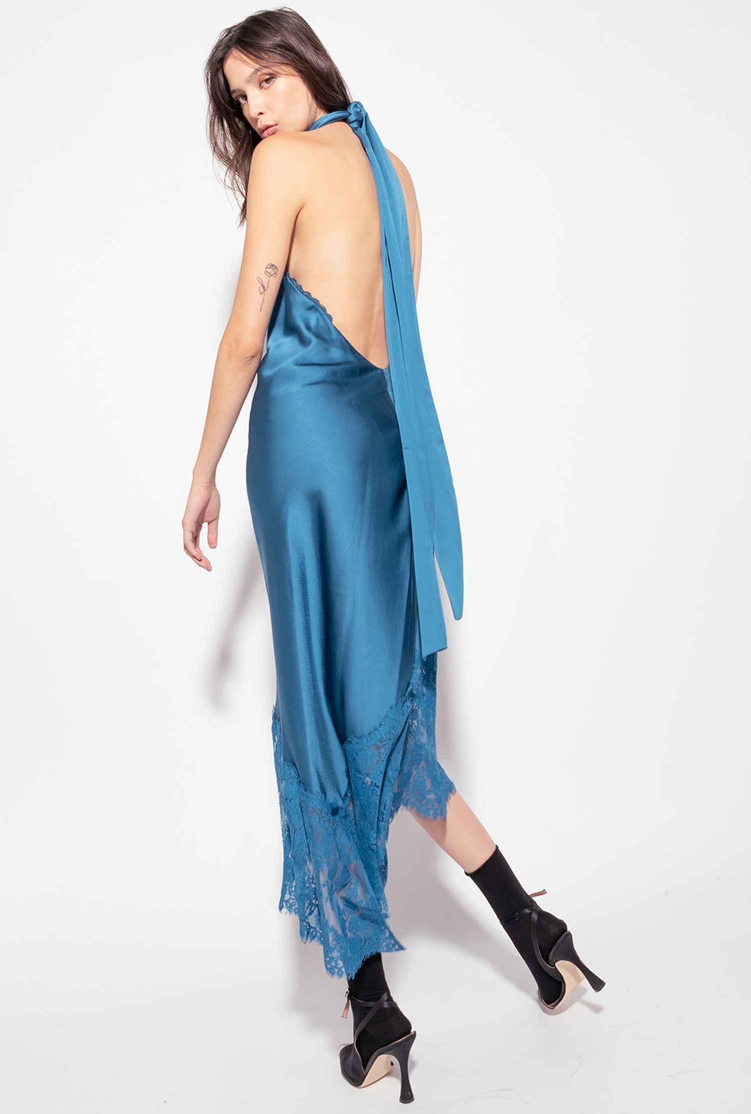 Backless midi dress with lace