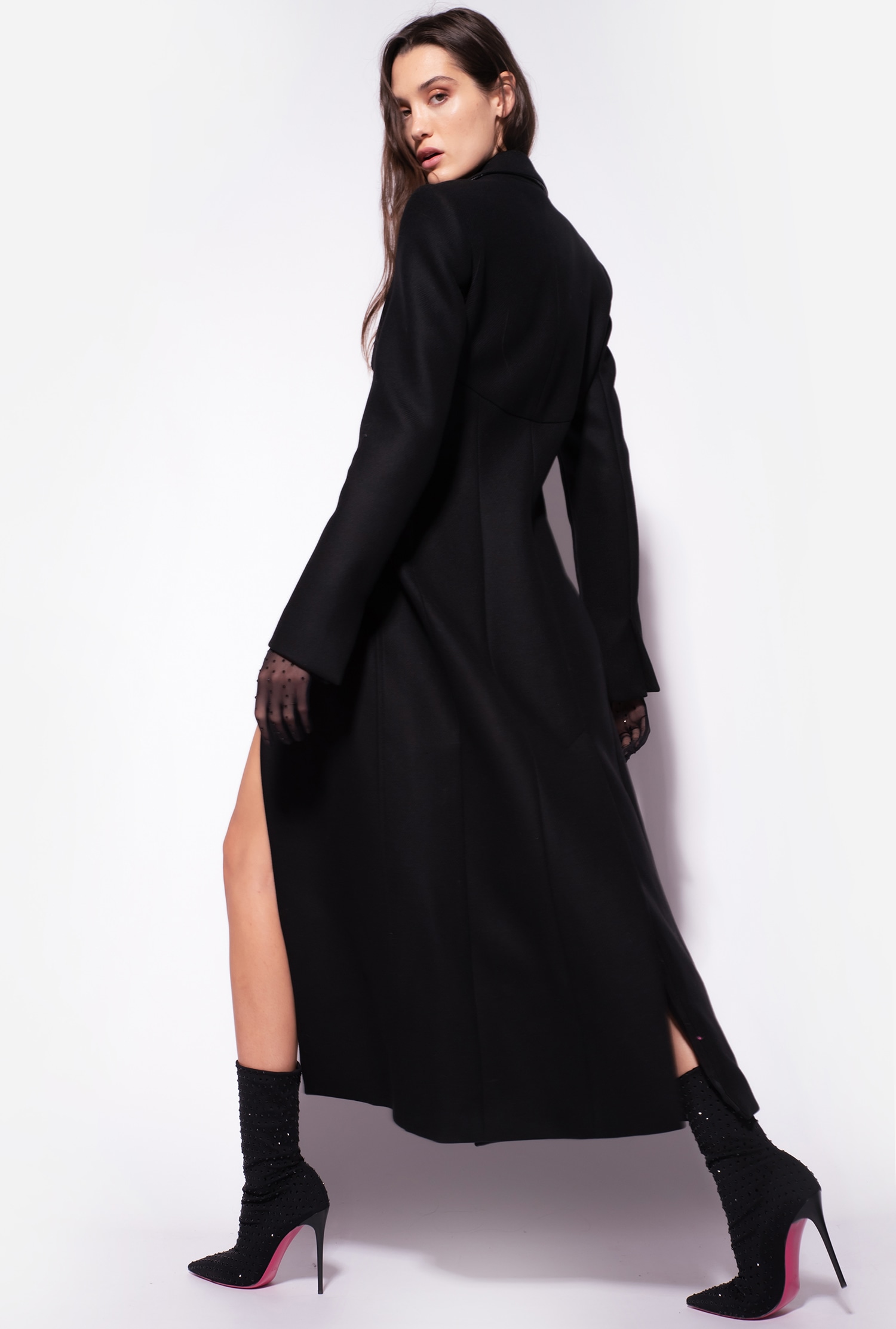 Long fitted coat