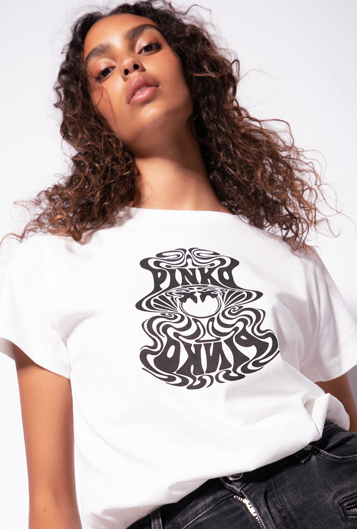 T-shirt with Love Birds logo