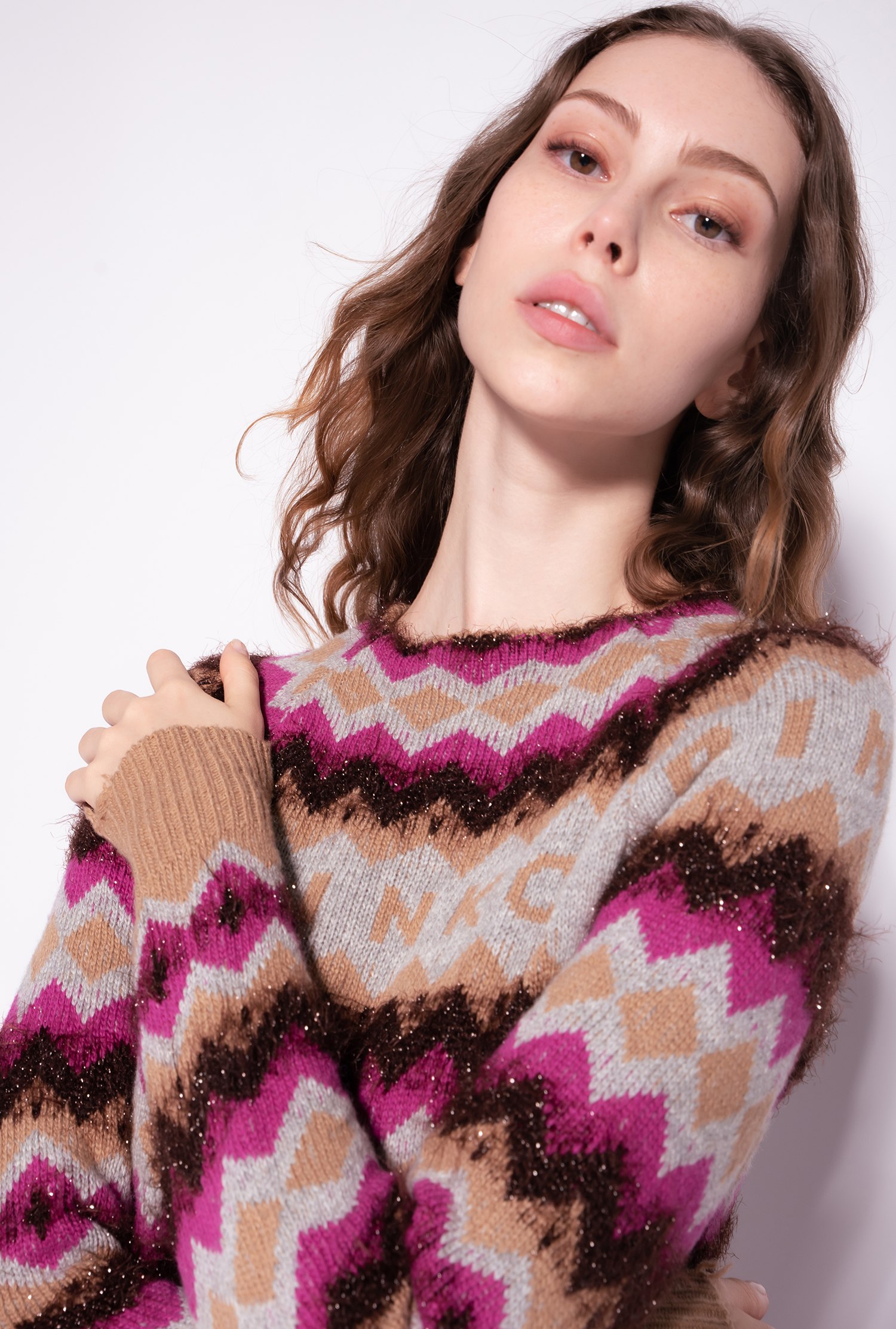 Patterned jacquard pullover