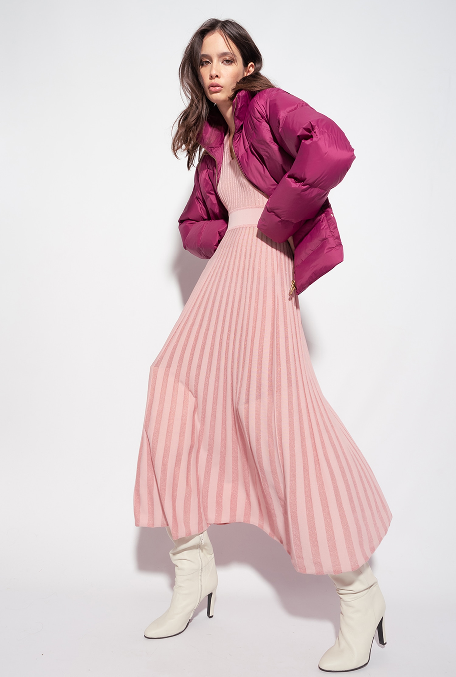 Short down jacket with belt