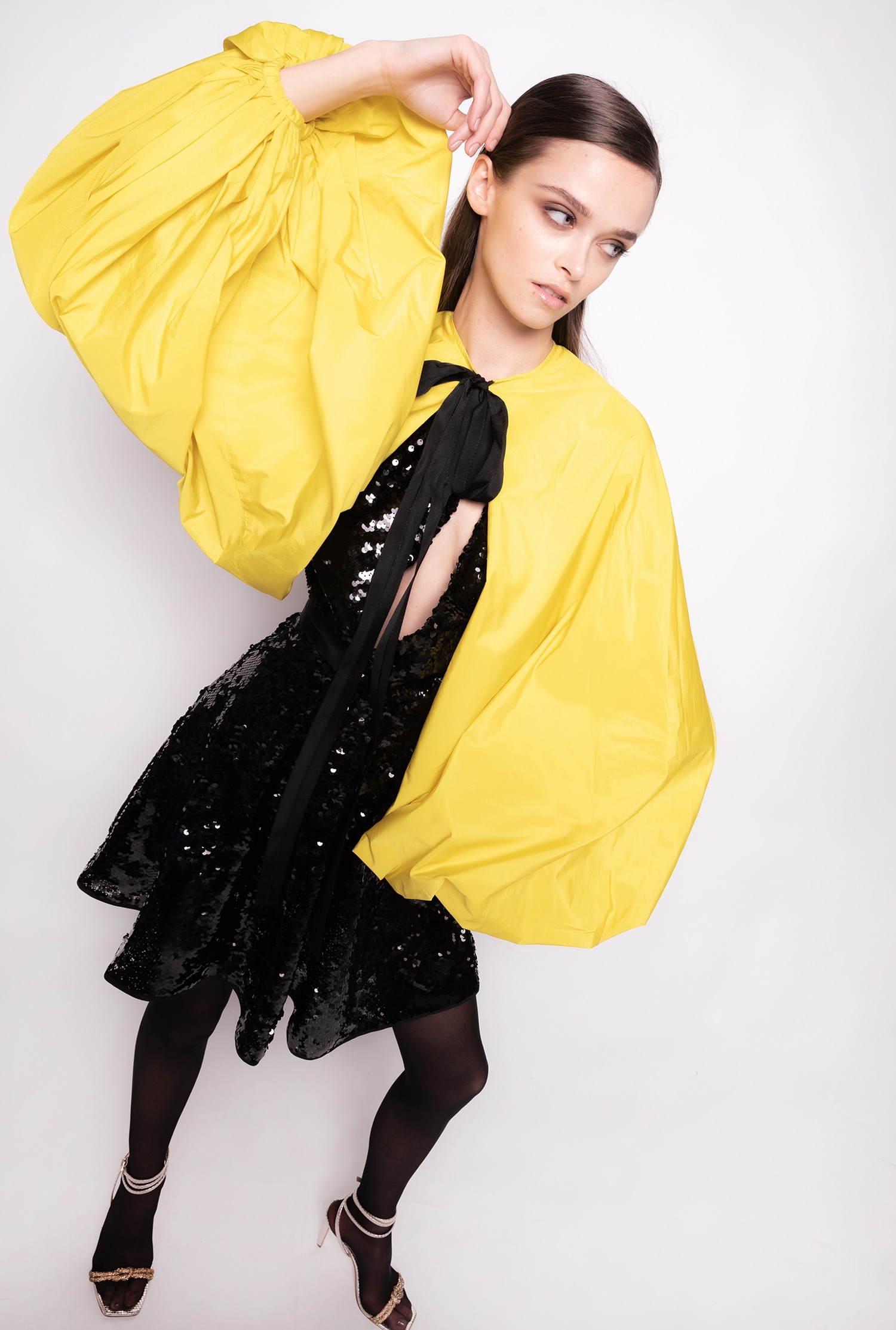 Taffeta shrug with balloon sleeves
