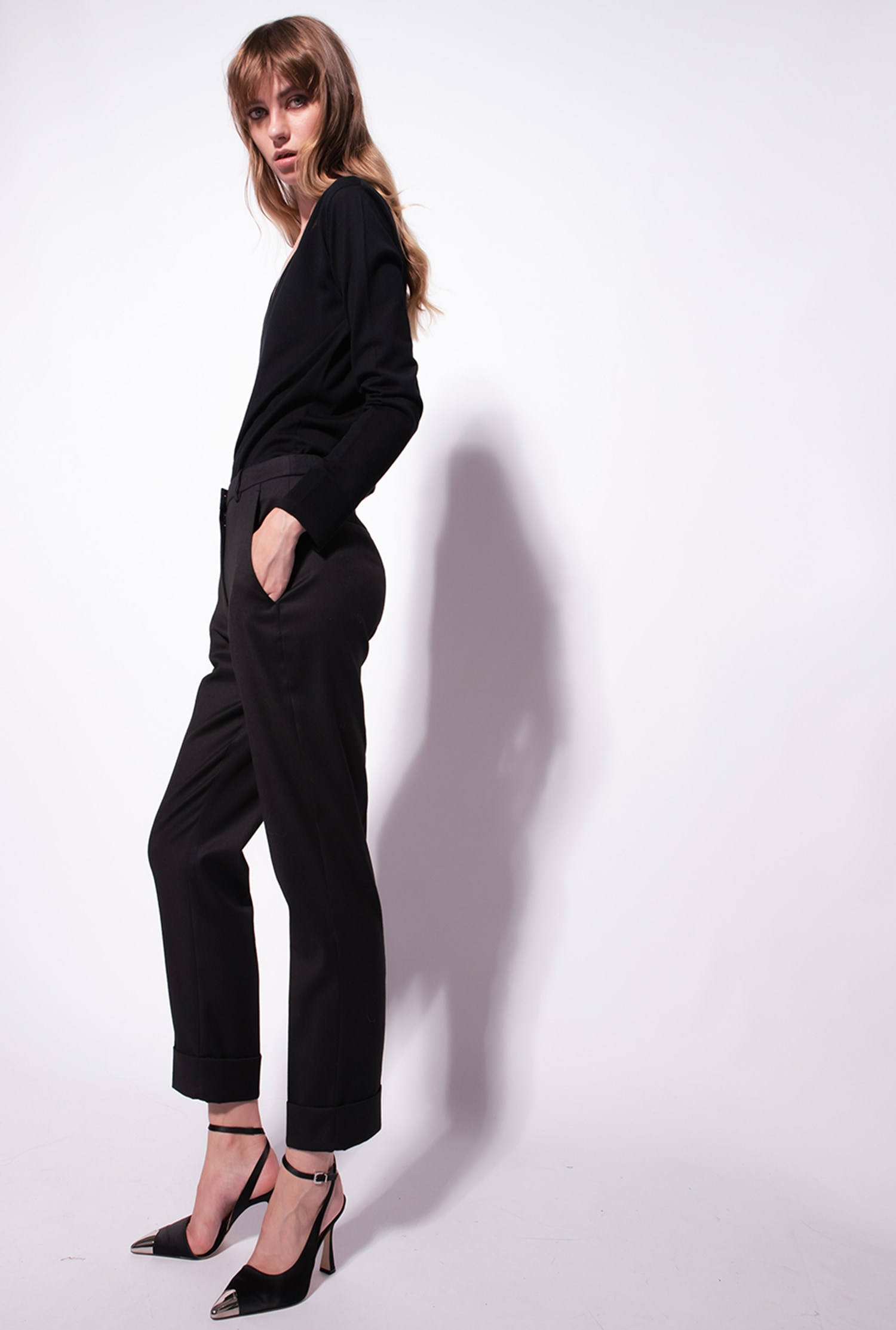 Colour-block V-neck sweater