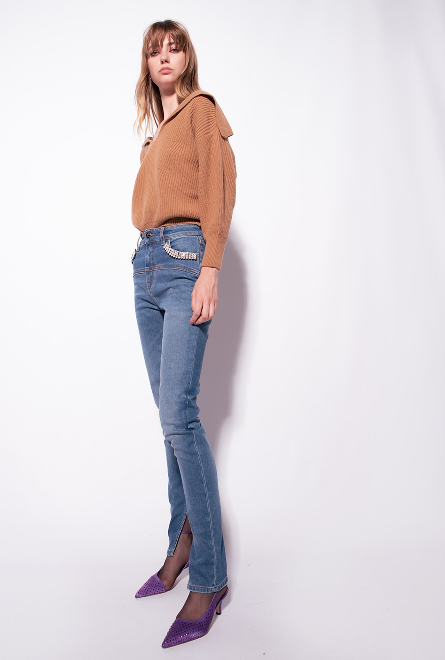 Skinny jeans with rhinestones