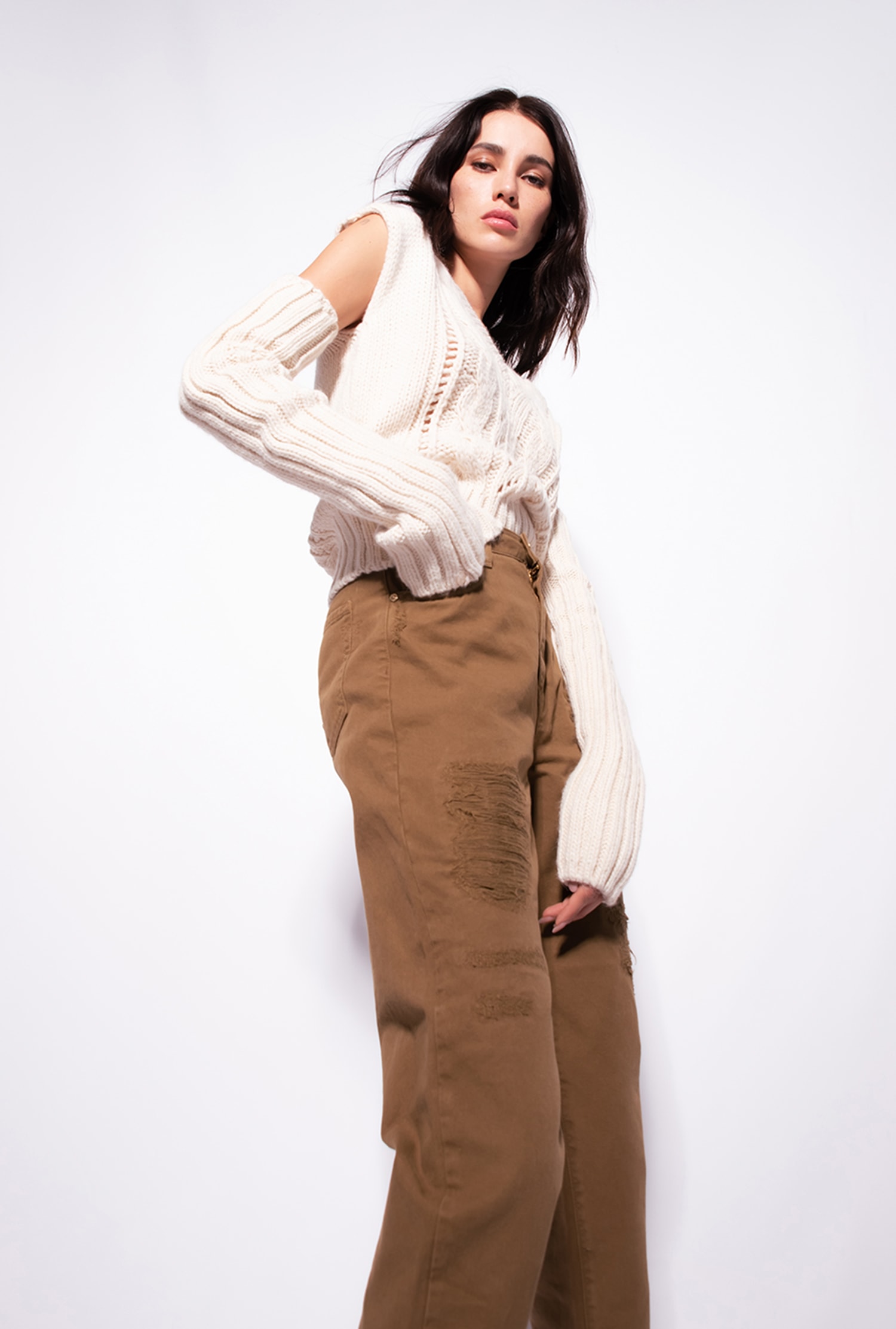 Off-the-shoulder pullover