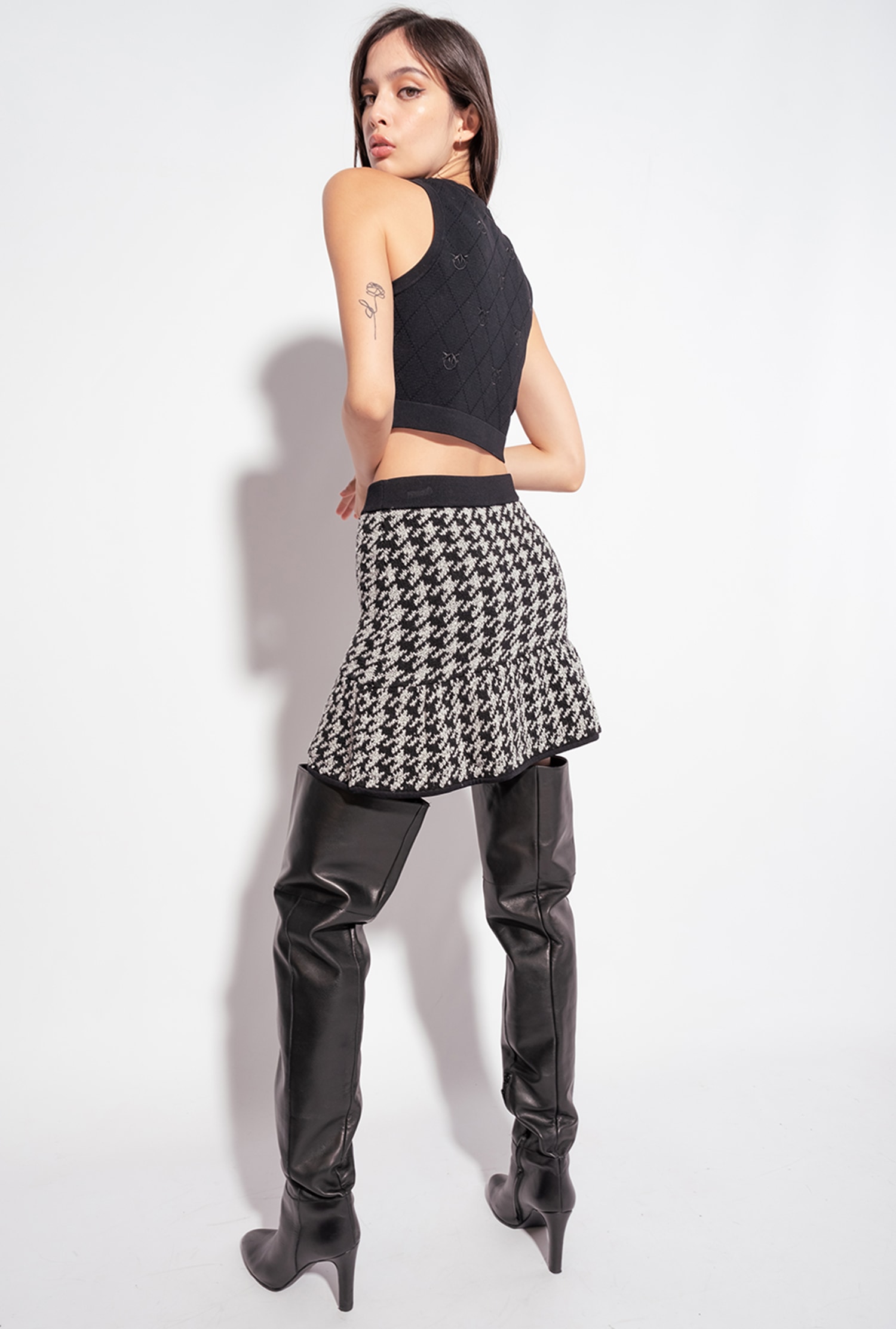 Cropped jacquard Love Birds vest