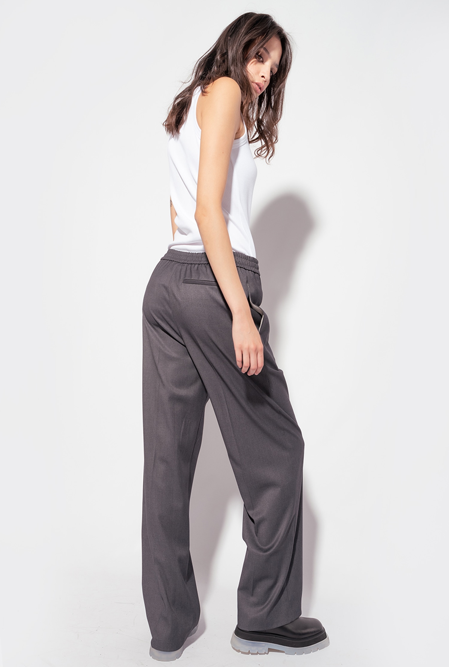 Wide-leg trousers with elastic waist