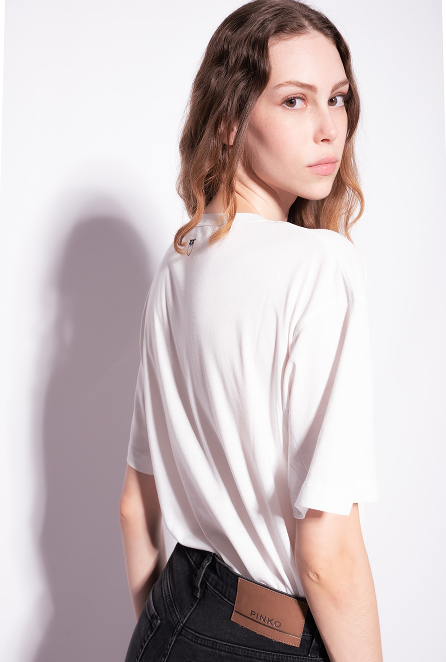 T-shirt with beads on the neck