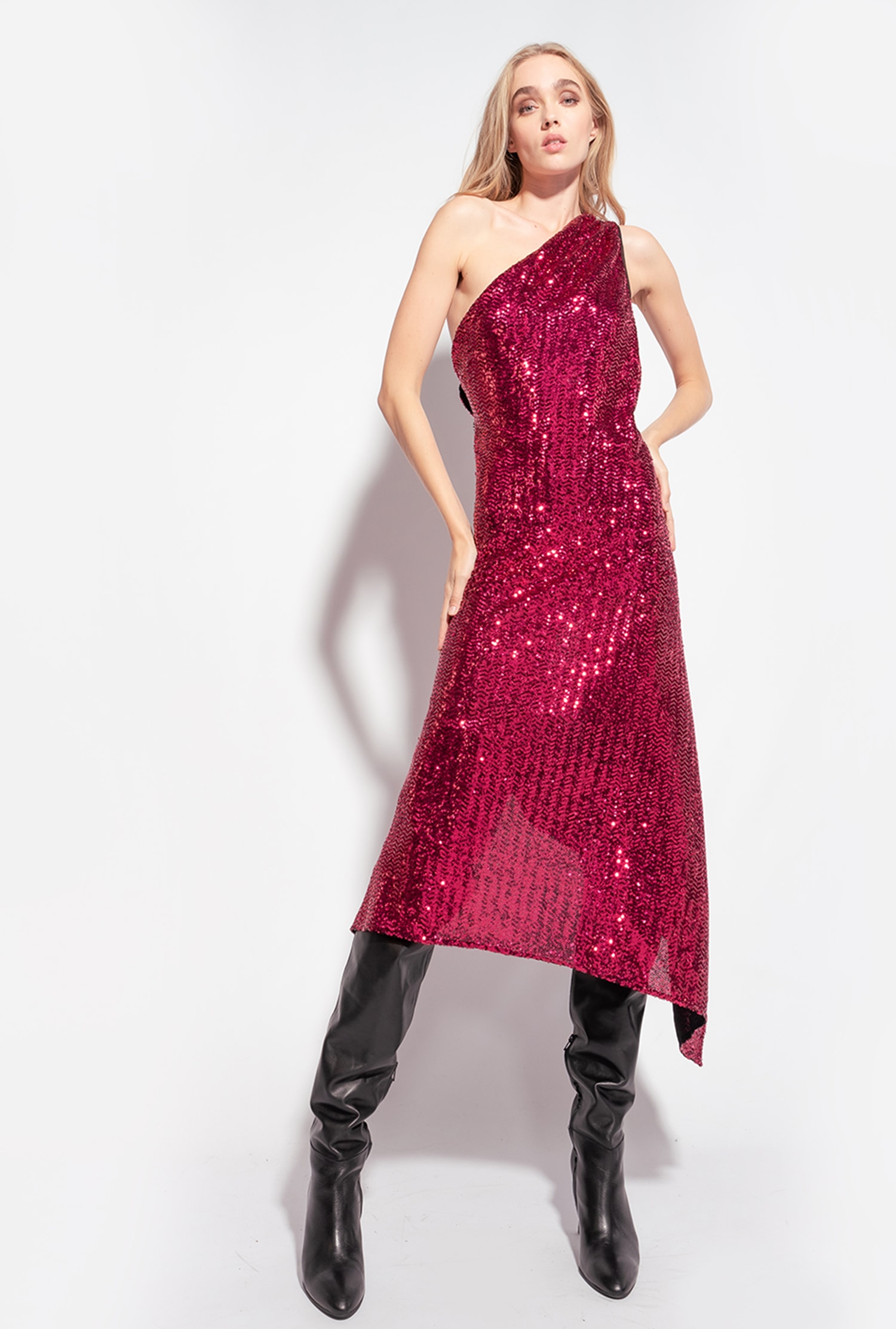 Fully sequinned one-shoulder dress