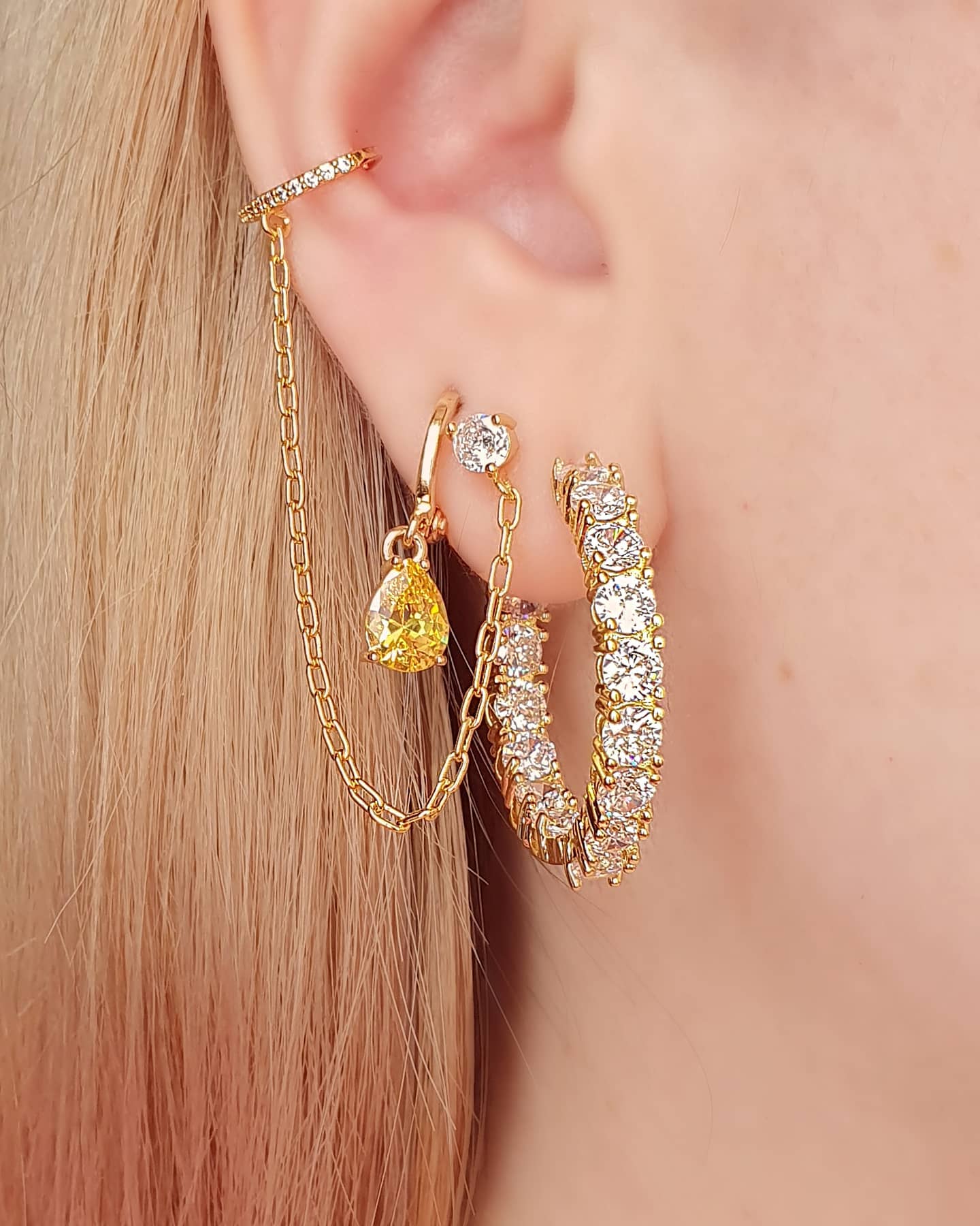 Ear cuff con cadena