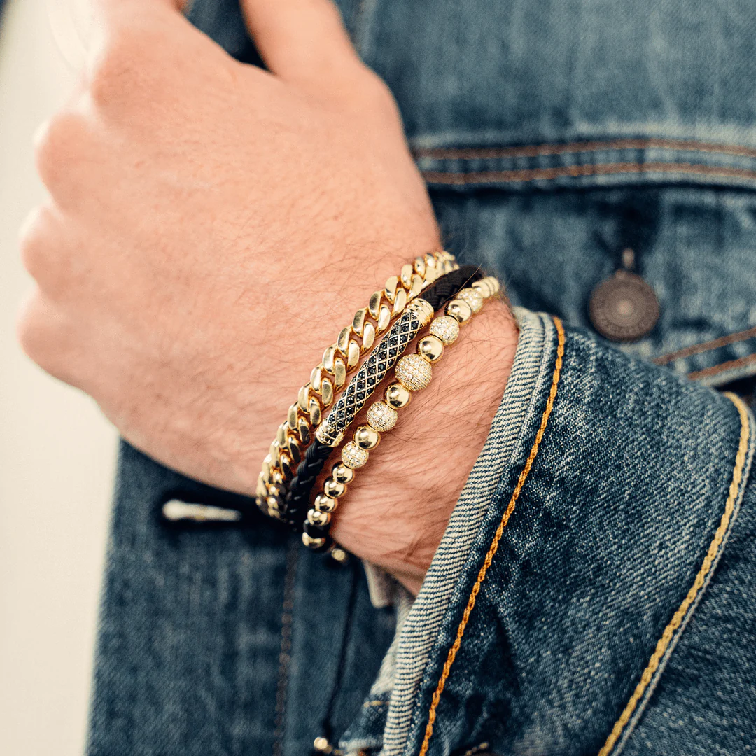 Black stone Gold fashion bracelet 7.4g