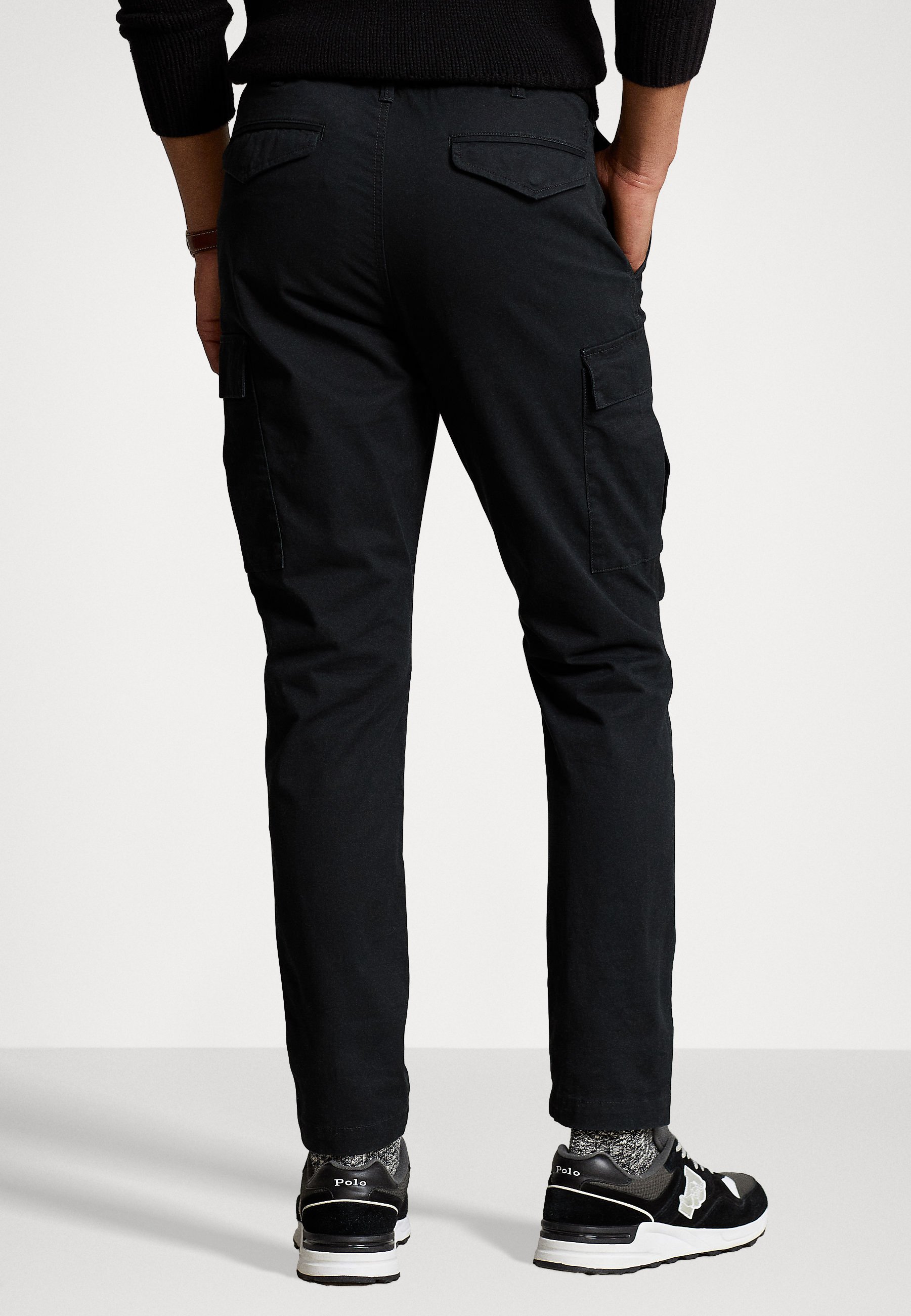 Polo Ralph Lauren STRETCH SLIM FIT CHINO CARGO TROUSER - Cargo trousers - black