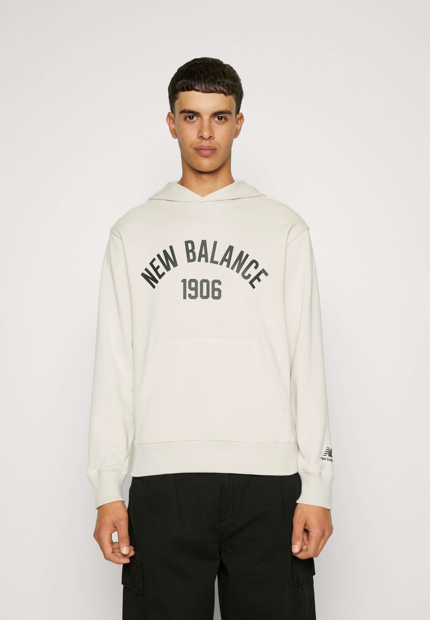 NB ESSENTIALS VARSITY HOODIE - Hoodie - moonbeam (121)/off-white