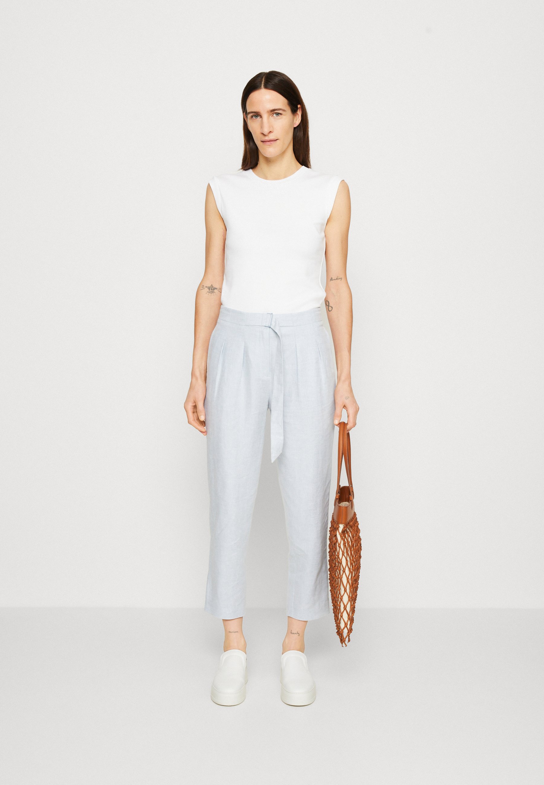 Esprit NEW SHAPE  - Basic T-shirt - white