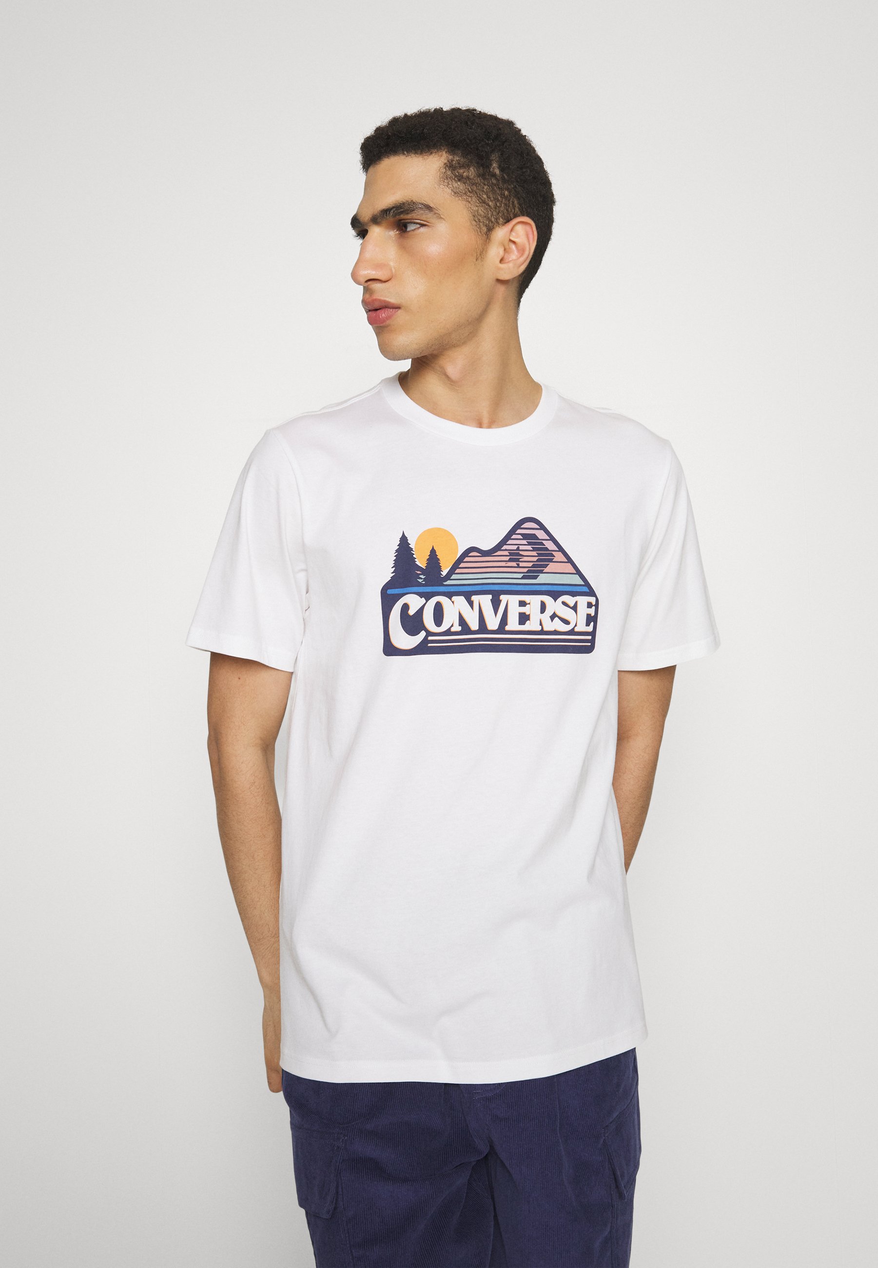 Converse ELEVATED GRAPHIC TEE - Print T-shirt - white